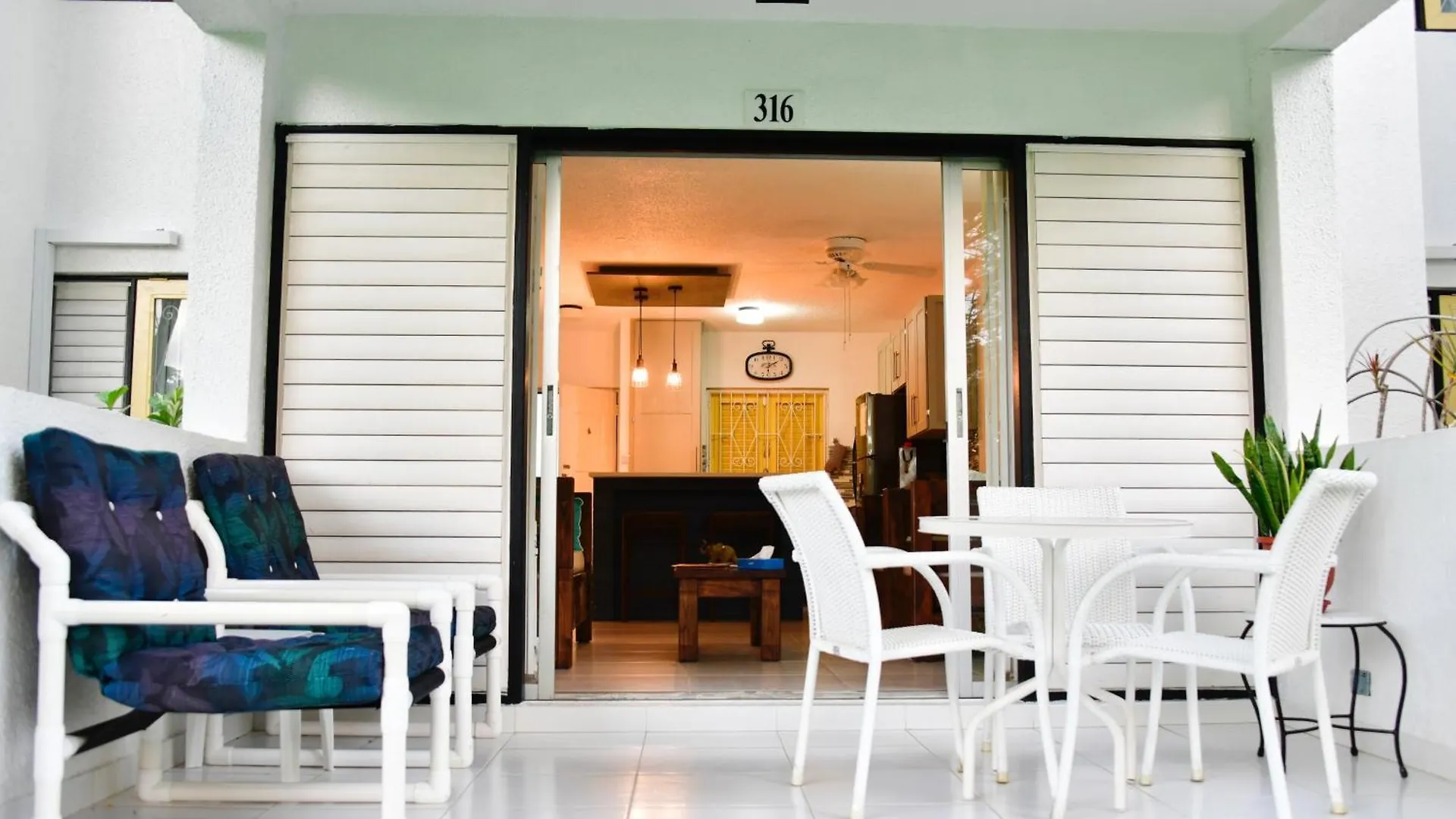 316 Moonshine Apartment Bridgetown